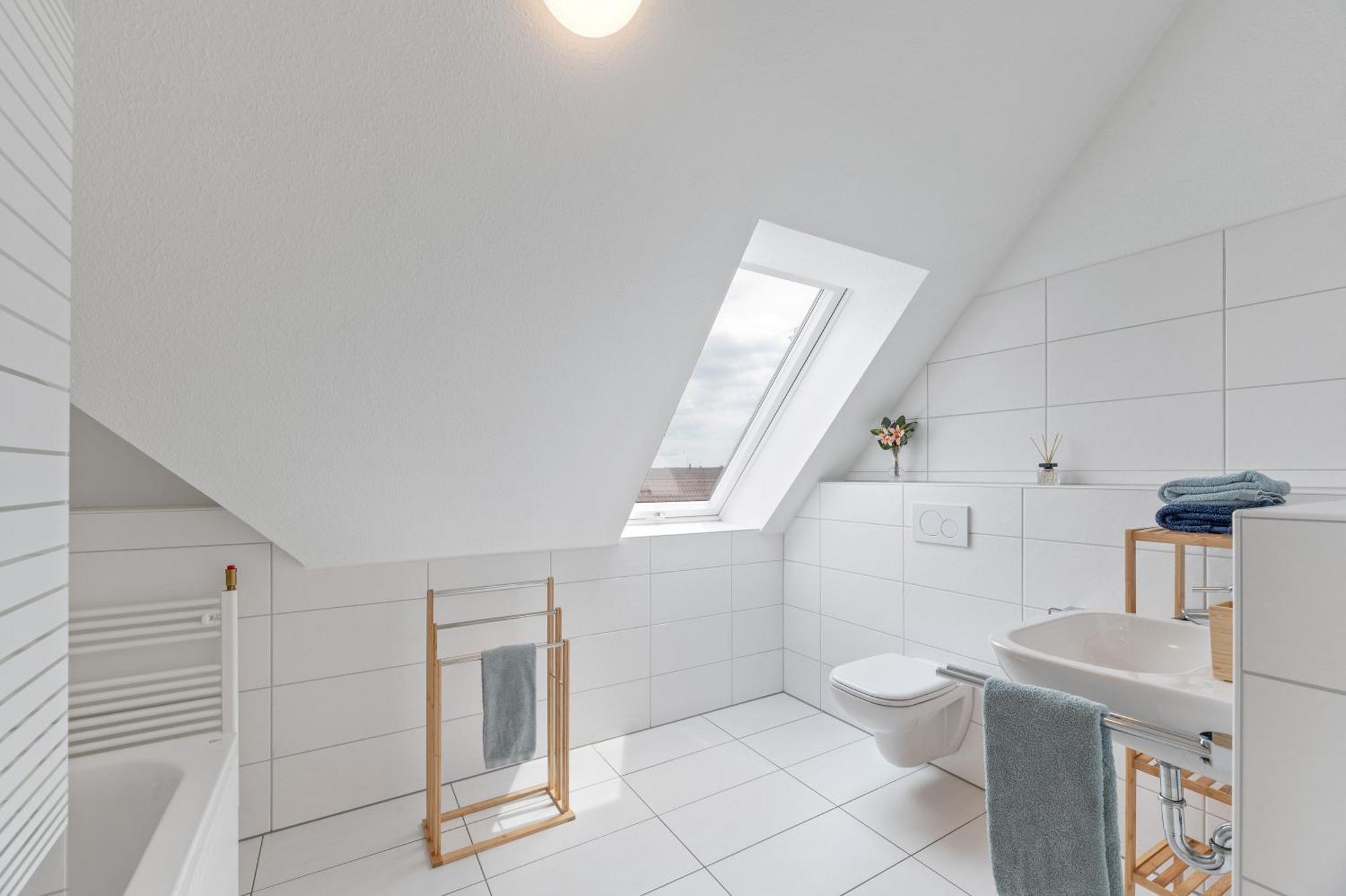 Design-Apartment - Kueche - Balkon - Tiefgarage Leinfelden-Echterdingen Exterior photo